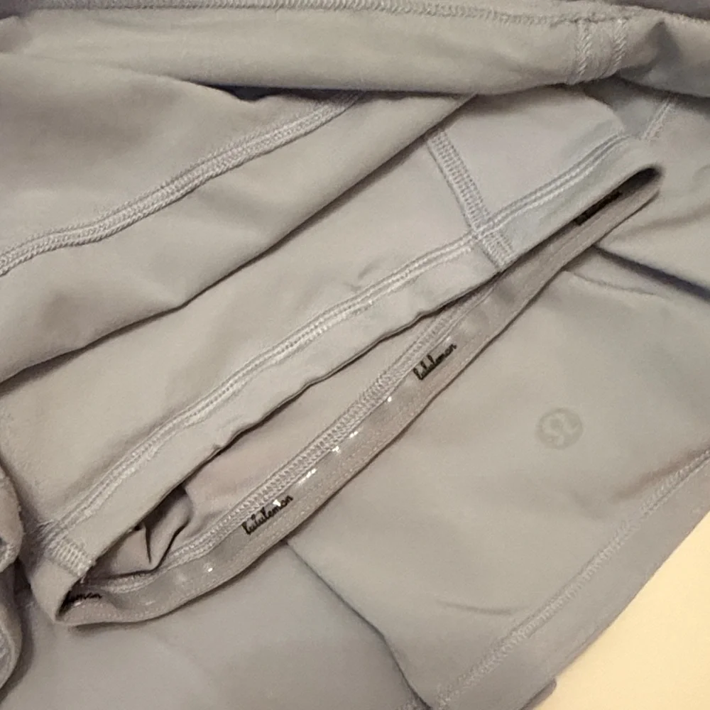 LULULEMON PACE RIVAL SKIRT SIZE 6 gently worn like new - Picture 4 of 7
